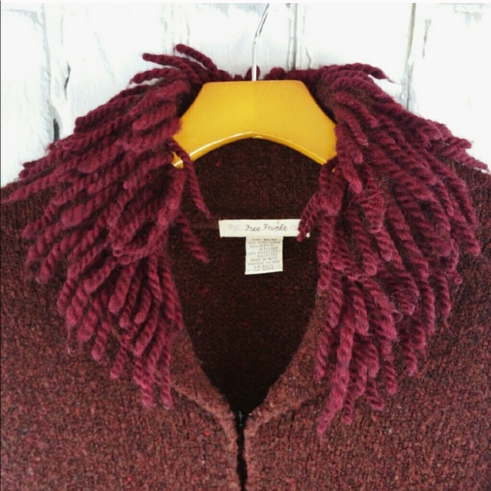 sweater - Picture 3 of 4